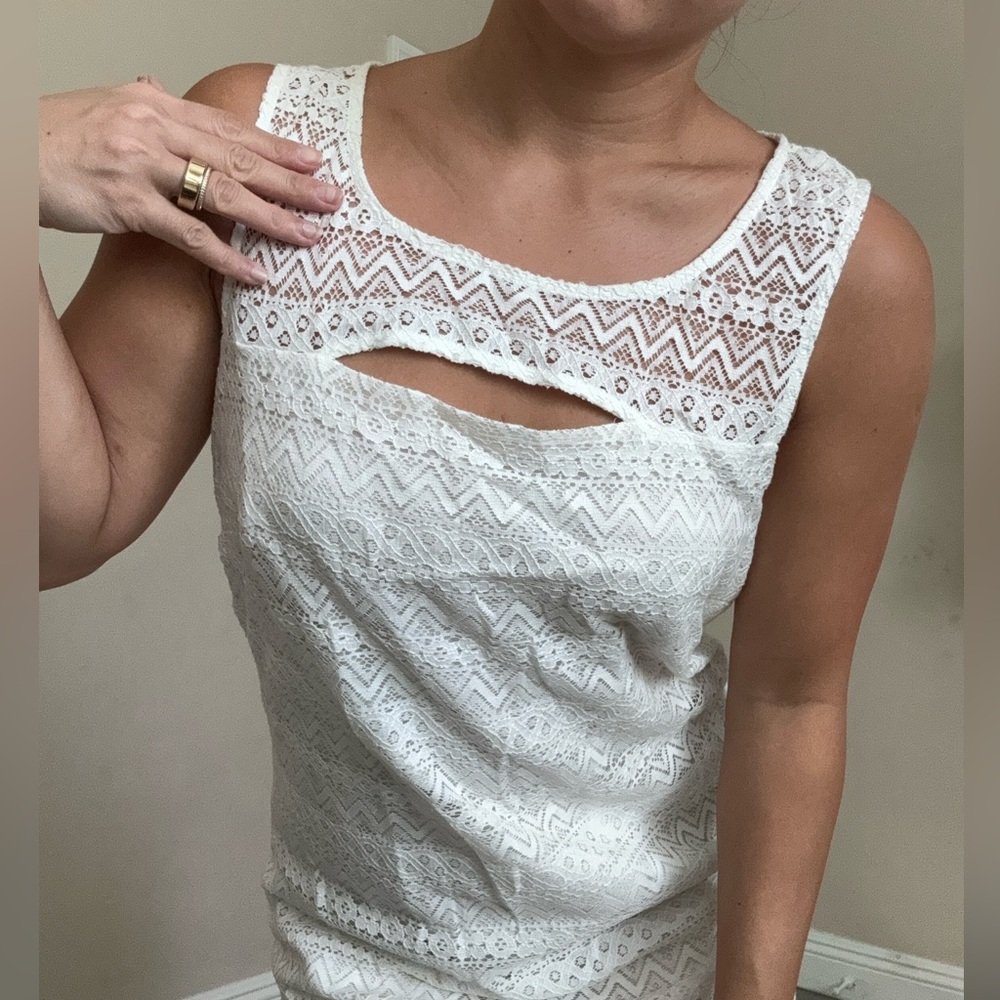Donna Morgann White Lace Dress